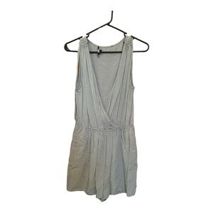 One Clothing Sleeveless Romper Size Large